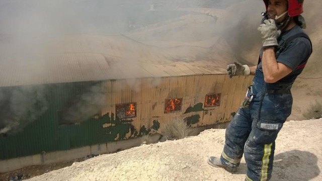 Incendio en una nave de basura orgánica, de la planta de reciclaje de Abanilla