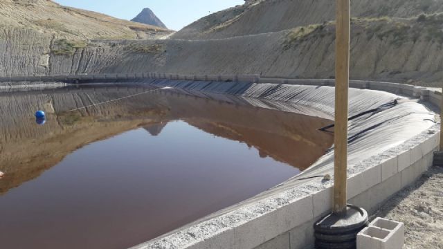 La Comunidad avanza en el vaciado parcial de la balsa de lixiviados del vertedero de Abanilla garantizando la seguridad y la salud de la población