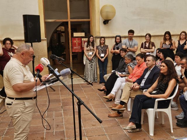 Abanilla acoge la lectura del manifiesto por el Día Mundial de la Salud Mental bajo el lema 'Haz match con tu salud mental'
