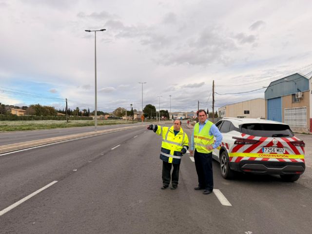 Fomento supervisa la ejecución de las obras de mejora de la carretera RM-414 que une Santomera con Abanilla