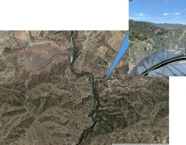 Servicios de emergencias rescatan a una mujer accidentada en el rio Chícamo, en Abanilla