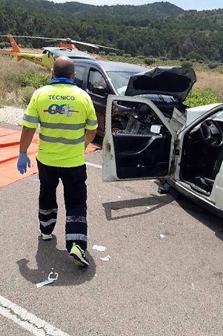 Tres heridos en un accidente de tráfico con atrapados en Abanilla