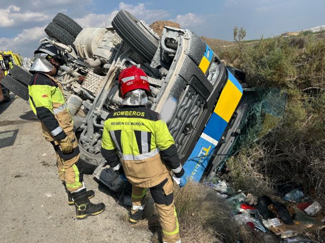 Un camionero herido en accidente de tráfico en Abanilla