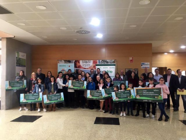 Entregan los premios de la campaña 'Los Peque Recicladores de la Región de Murcia'